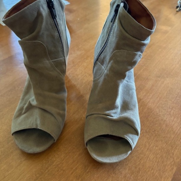 Fly London Ankle Boots - Picture 2 of 3